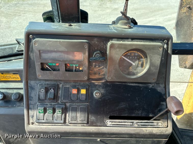 image for item DO5025 Ford 555D  backhoe