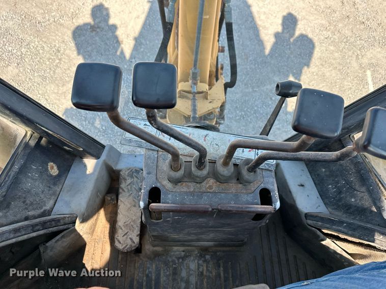 image for item DO5025 Ford 555D  backhoe