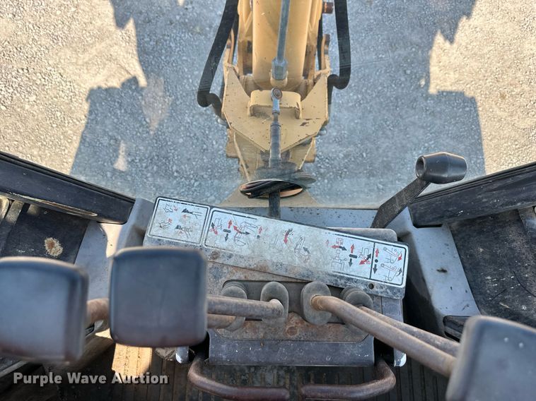 image for item DO5025 Ford 555D  backhoe