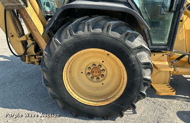 image for item DO5025 Ford 555D  backhoe