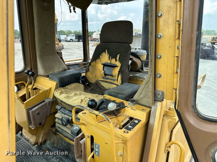 image for item DS6309 1993 Caterpillar 953B  track loader