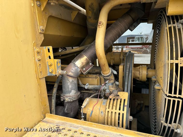 image for item DS6309 1993 Caterpillar 953B  track loader