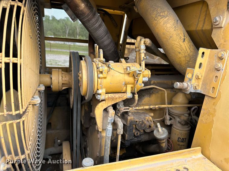 image for item DS6309 1993 Caterpillar 953B  track loader
