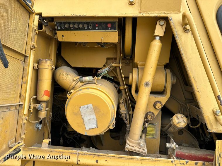 image for item DS6309 1993 Caterpillar 953B  track loader