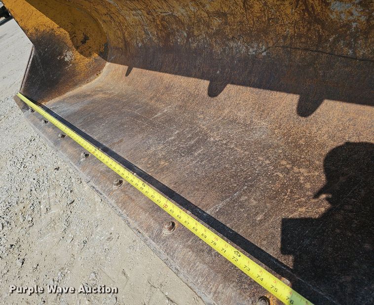 image for item DS6310 2003 Caterpillar 420D  backhoe