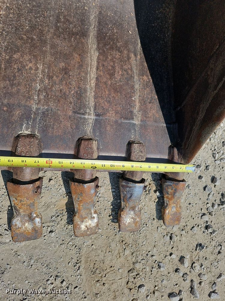 image for item DS6310 2003 Caterpillar 420D  backhoe