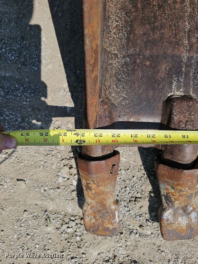 image for item DS6310 2003 Caterpillar 420D  backhoe