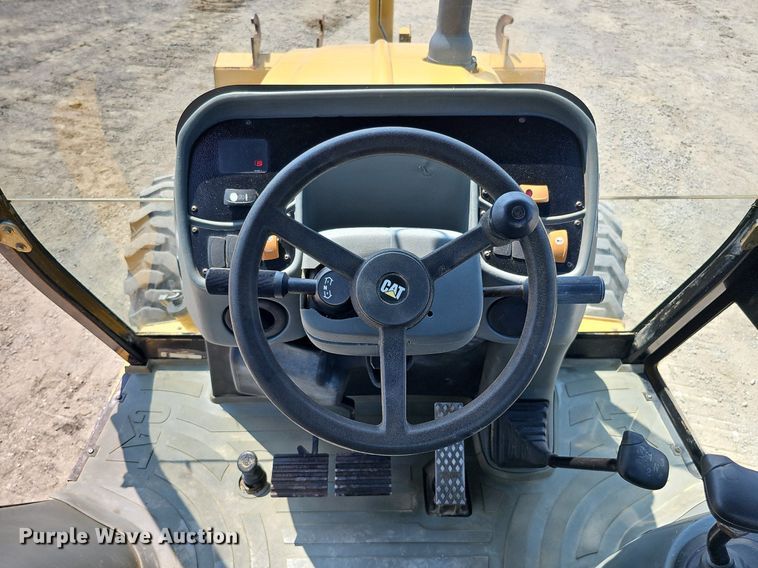 image for item DS6310 2003 Caterpillar 420D  backhoe