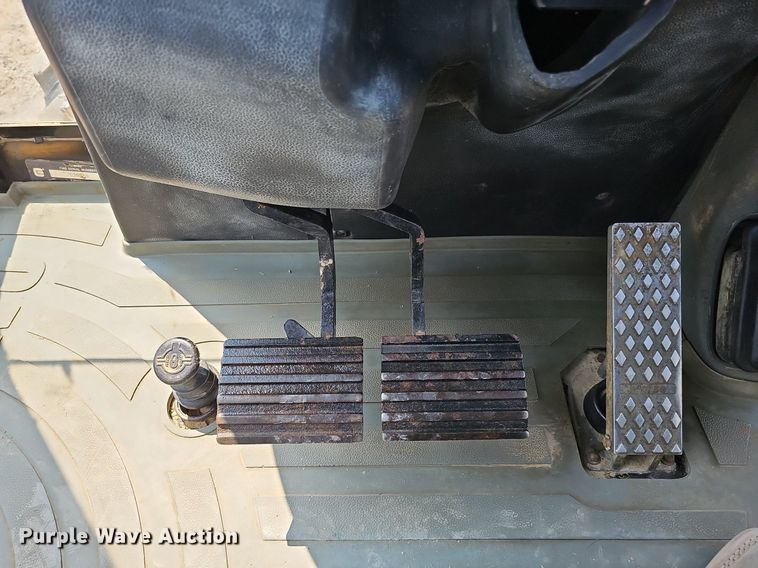 image for item DS6310 2003 Caterpillar 420D  backhoe