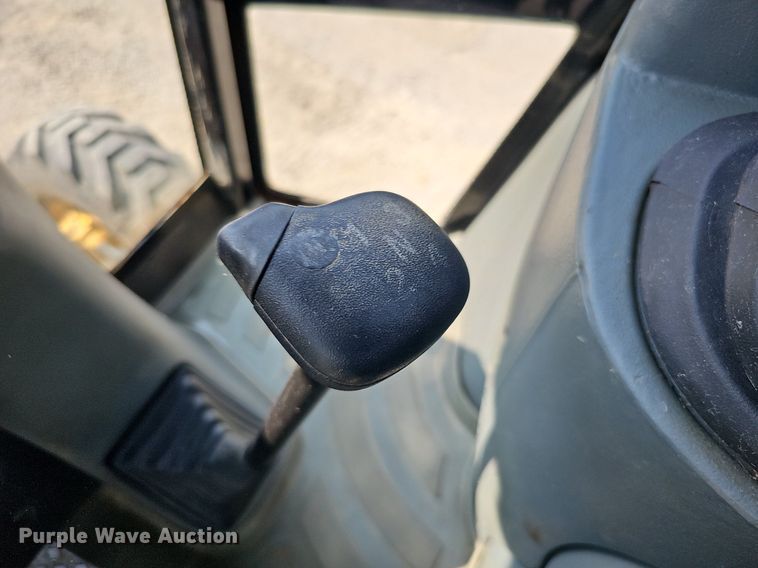 image for item DS6310 2003 Caterpillar 420D  backhoe