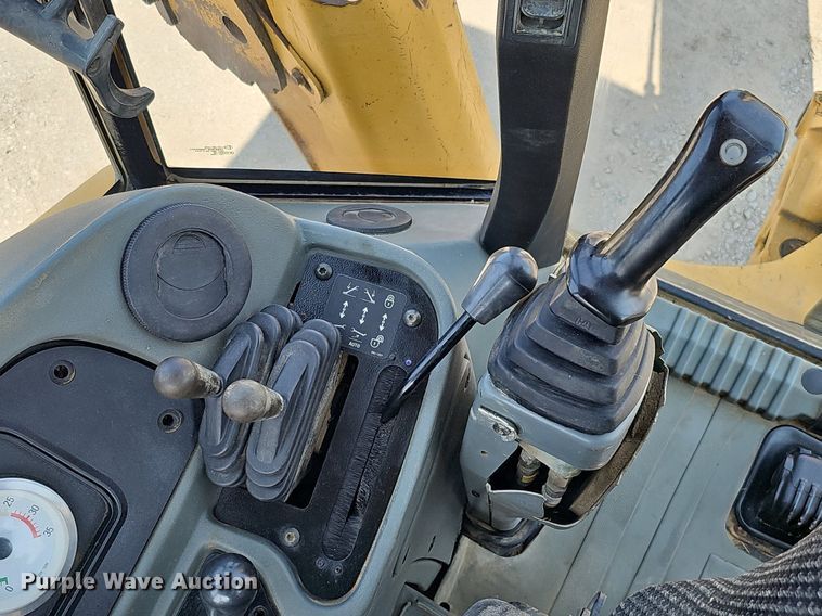 image for item DS6310 2003 Caterpillar 420D  backhoe