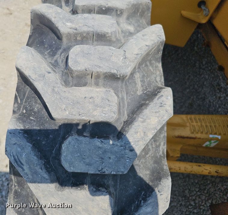 image for item DS6310 2003 Caterpillar 420D  backhoe