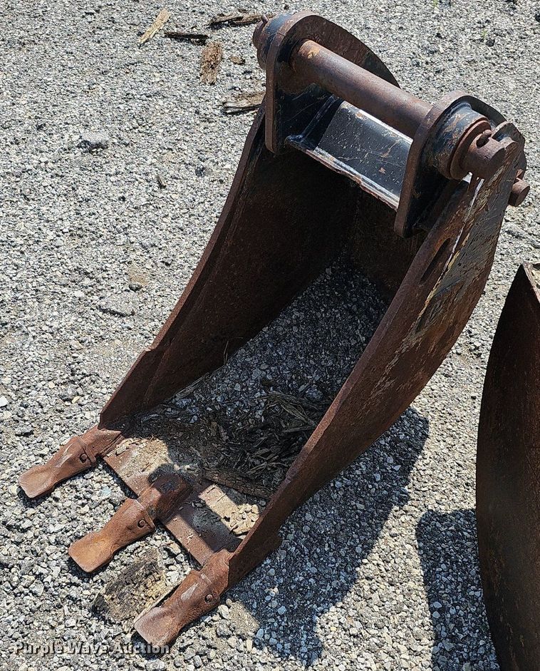 image for item DS6310 2003 Caterpillar 420D  backhoe