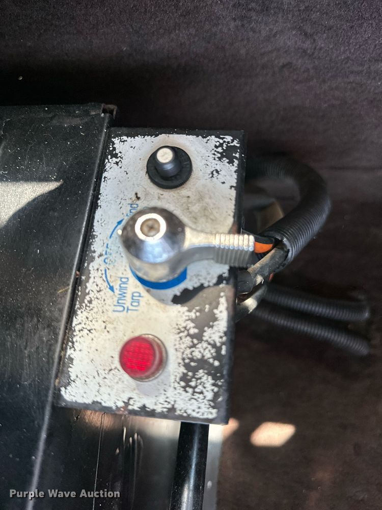 image for item DS6323 1994 Kenworth W900  semi truck