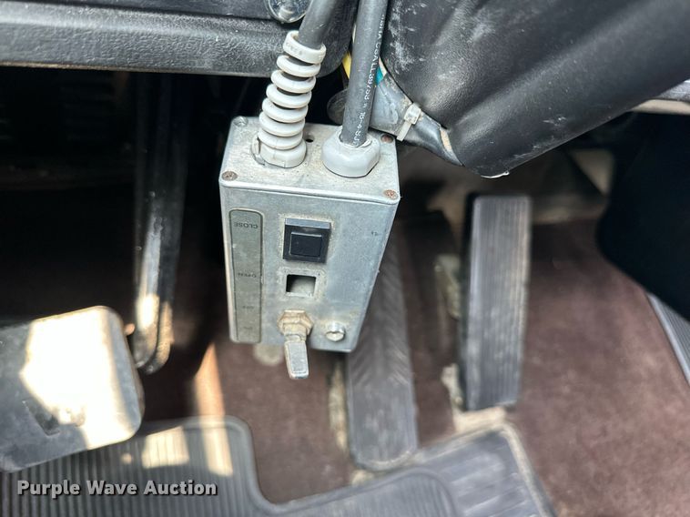 image for item DS6323 1994 Kenworth W900  semi truck