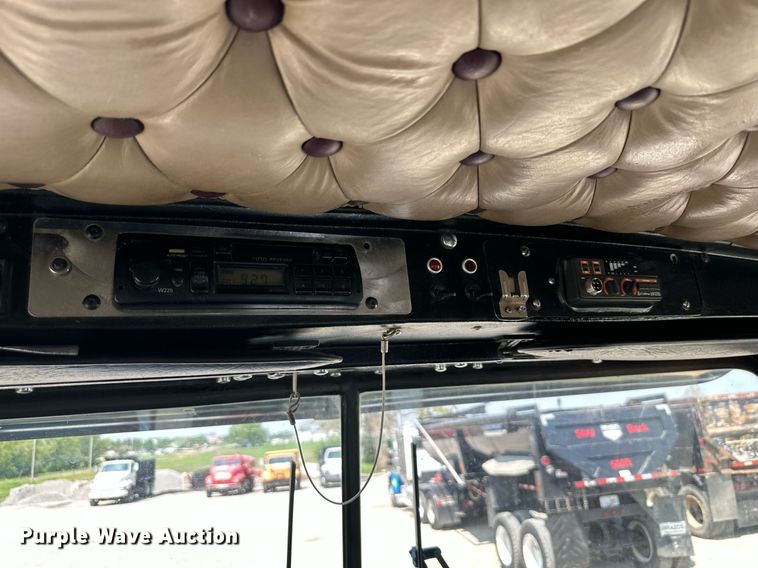 image for item DS6323 1994 Kenworth W900  semi truck