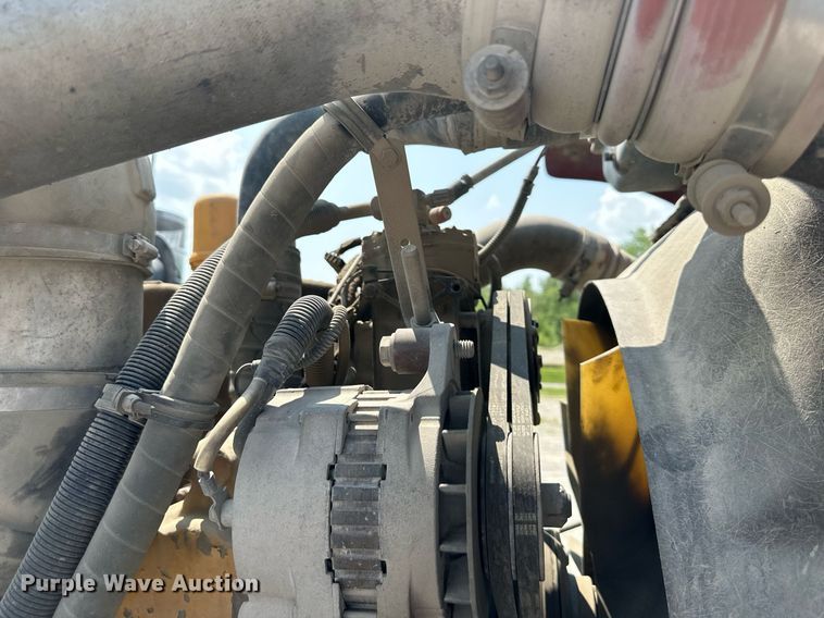 image for item DS6323 1994 Kenworth W900  semi truck