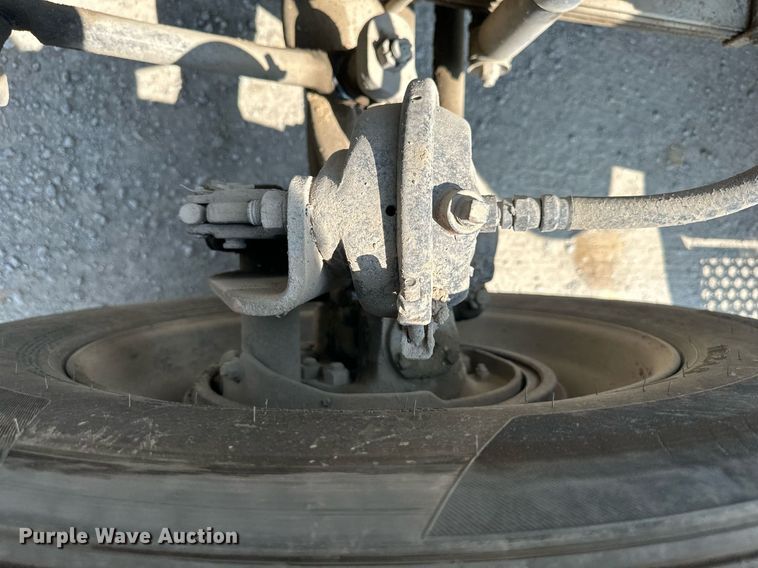 image for item DS6323 1994 Kenworth W900  semi truck