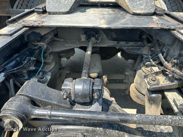 image for item DS6323 1994 Kenworth W900  semi truck