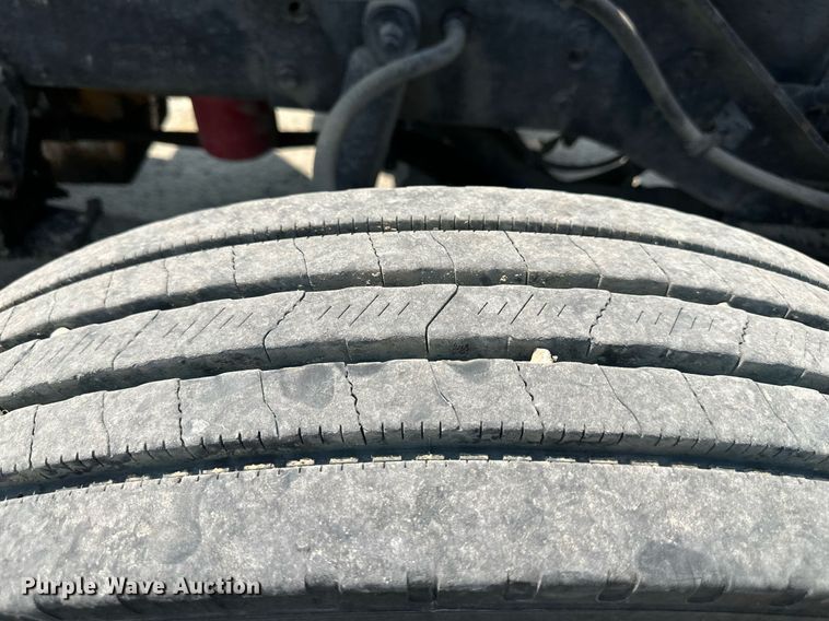 image for item DS6323 1994 Kenworth W900  semi truck