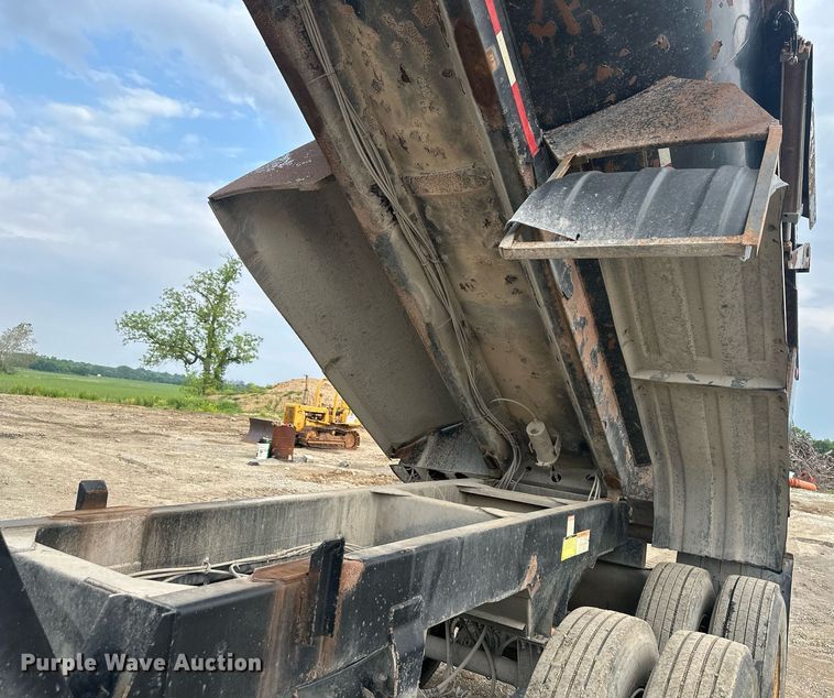 image for item DS6326 1999 Clement  end dump trailer