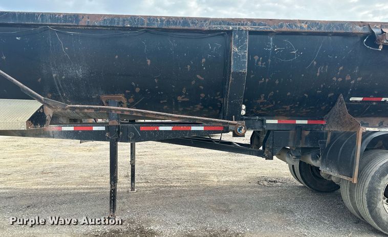 image for item DS6326 1999 Clement  end dump trailer