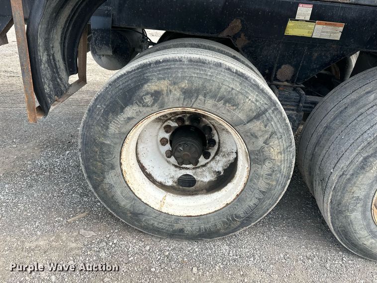 image for item DS6326 1999 Clement  end dump trailer