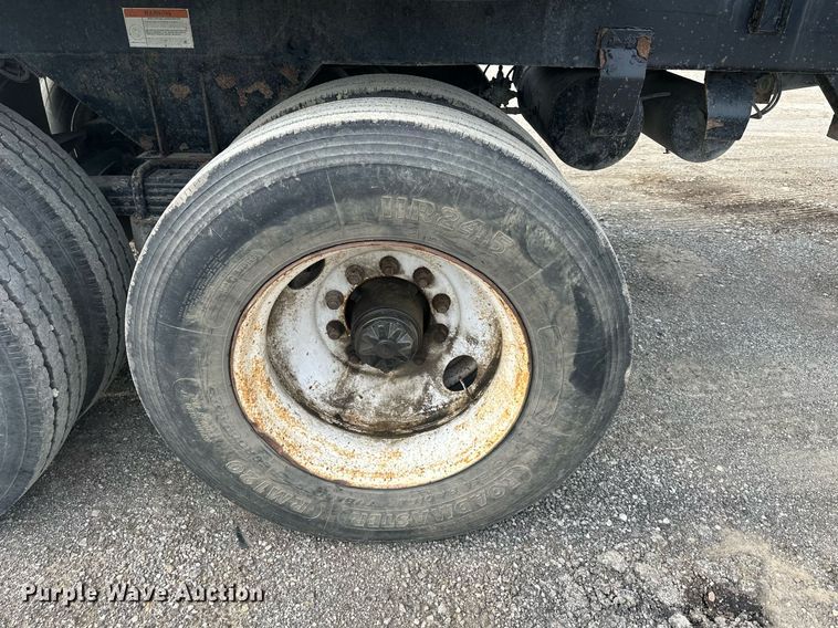 image for item DS6326 1999 Clement  end dump trailer