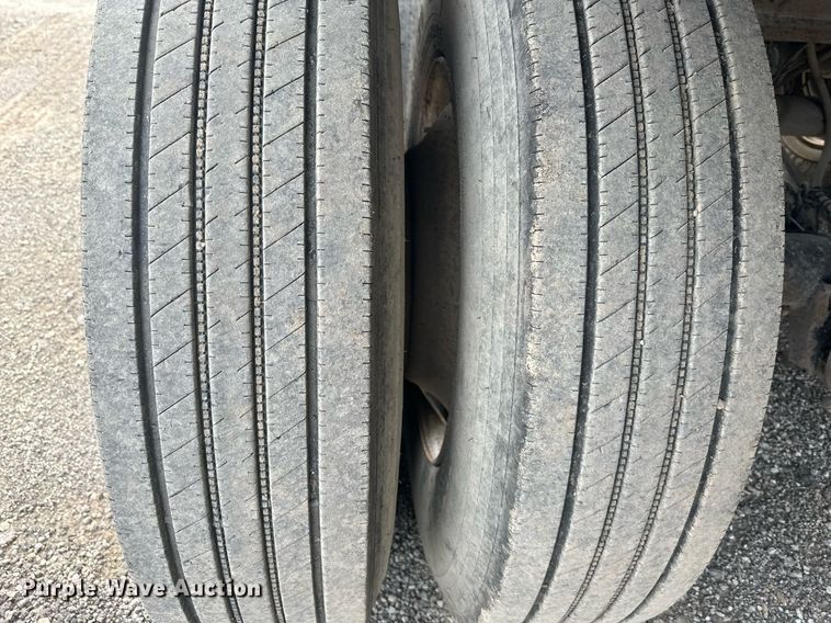 image for item DS6326 1999 Clement  end dump trailer