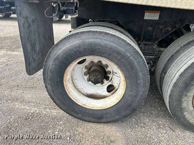 image for item DS6326 1999 Clement  end dump trailer