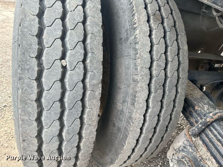 image for item DS6326 1999 Clement  end dump trailer