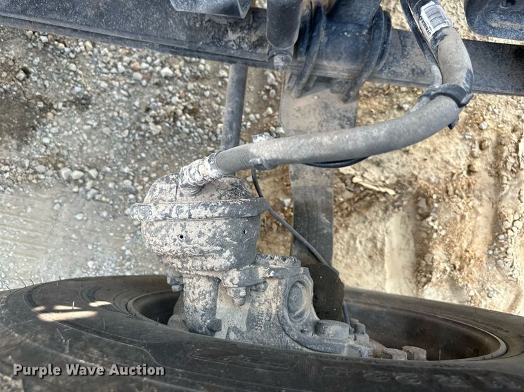 image for item DS6327 2015 Peterbilt 389  semi truck