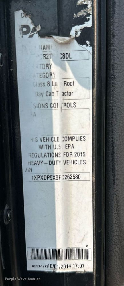 image for item DS6327 2015 Peterbilt 389  semi truck