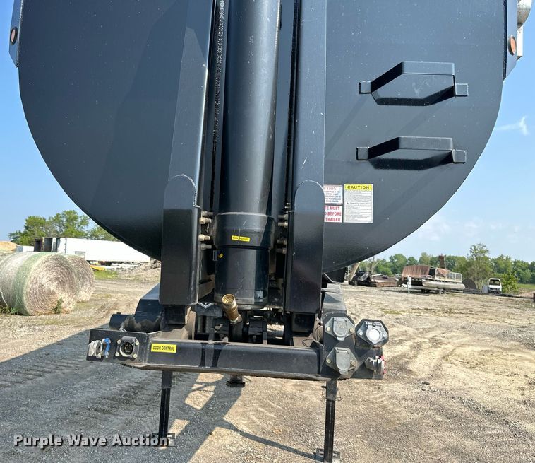 image for item DS6328 2019 Brazos BRAZ280F  end dump trailer