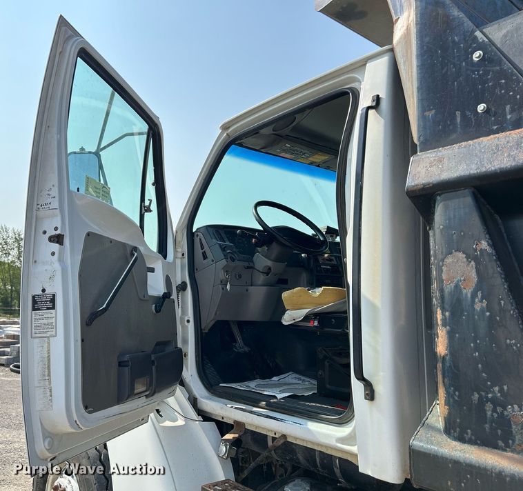 image for item DS6329 2000 Sterling L-Line  dump truck