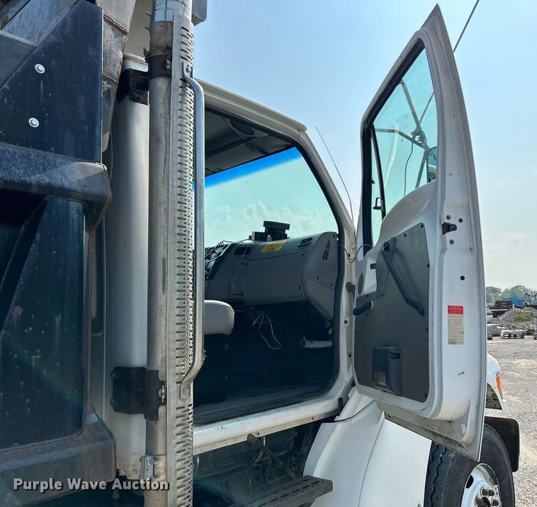 image for item DS6329 2000 Sterling L-Line  dump truck