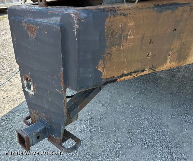 image for item DS6330 2001 International 8100  water truck