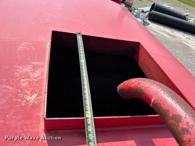 image for item DS6330 2001 International 8100  water truck