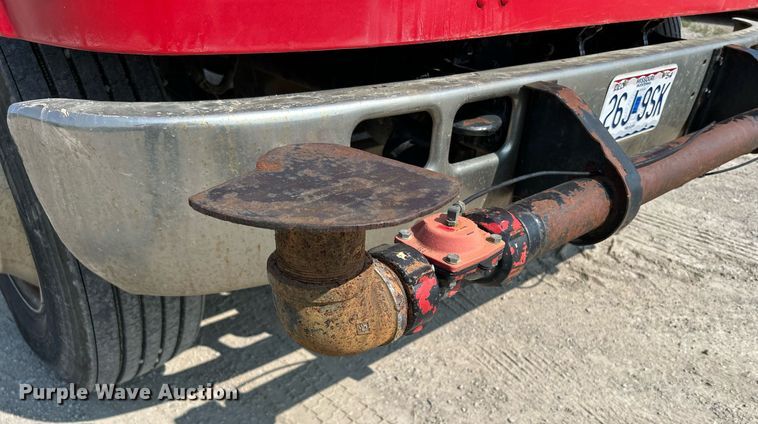 image for item DS6330 2001 International 8100  water truck