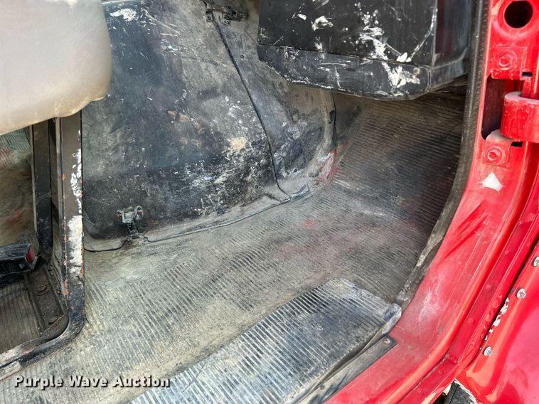 image for item DS6330 2001 International 8100  water truck