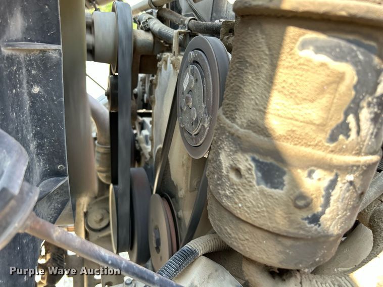 image for item DS6330 2001 International 8100  water truck