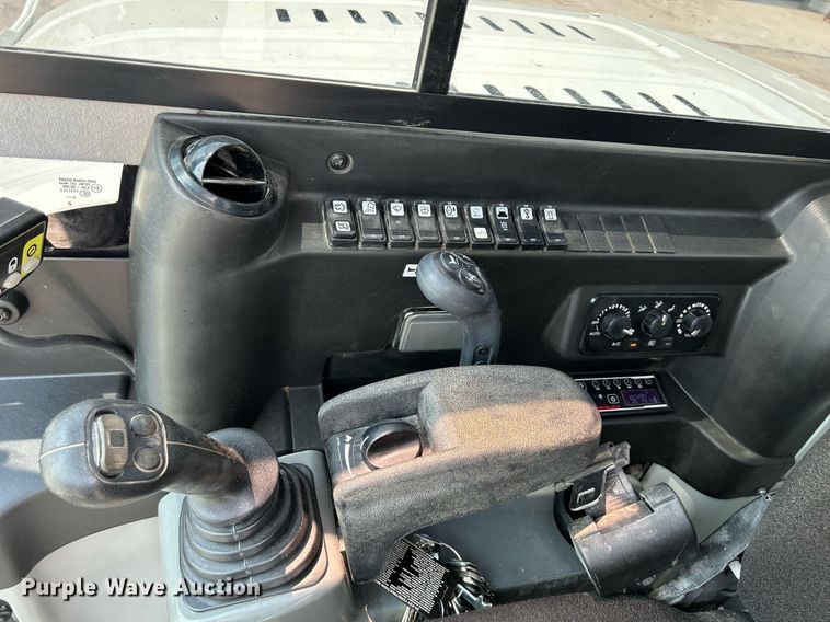 image for item DS6331 2020 Takeuchi TB290  mini excavator