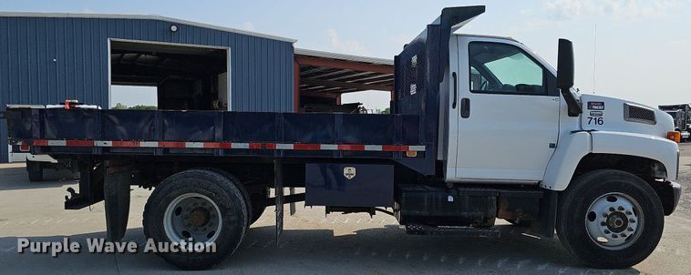 image for item DS6333 2006 GMC C7500  dump flatbed truck