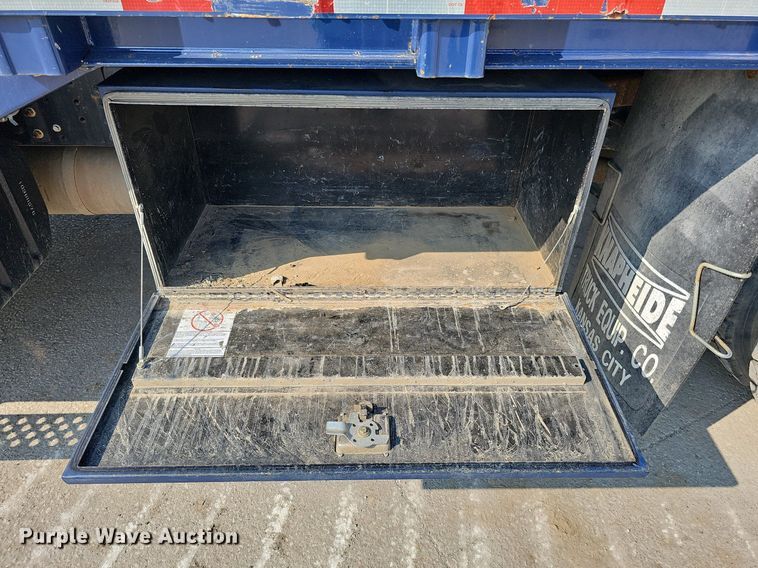 image for item DS6333 2006 GMC C7500  dump flatbed truck