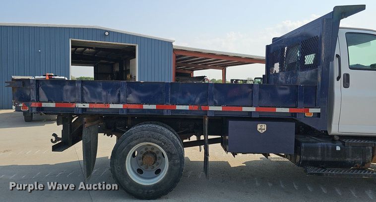 image for item DS6333 2006 GMC C7500  dump flatbed truck