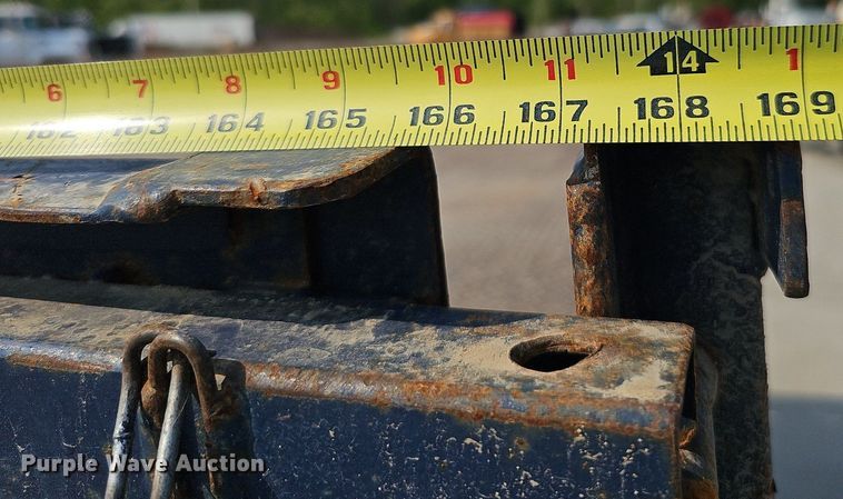 image for item DS6333 2006 GMC C7500  dump flatbed truck