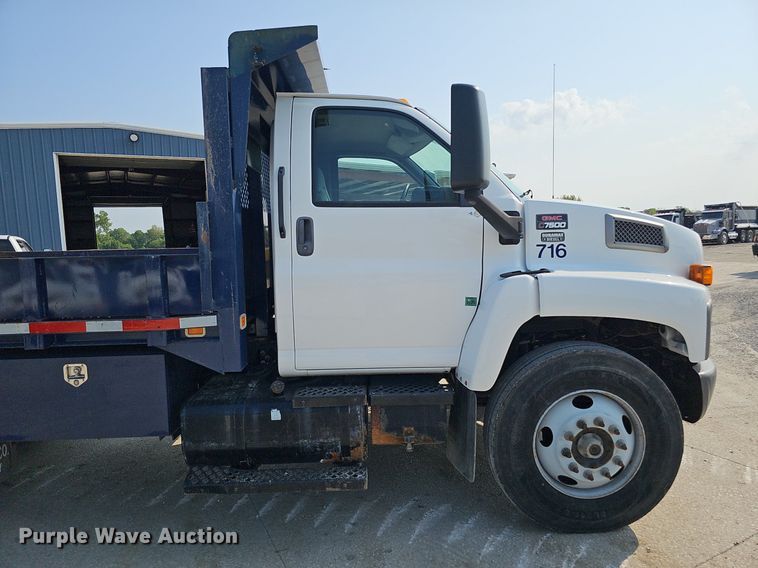 image for item DS6333 2006 GMC C7500  dump flatbed truck