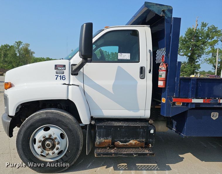 image for item DS6333 2006 GMC C7500  dump flatbed truck