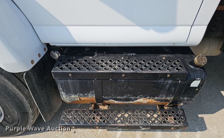 image for item DS6333 2006 GMC C7500  dump flatbed truck