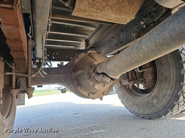 image for item DS6333 2006 GMC C7500  dump flatbed truck